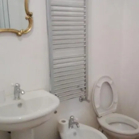 לינה וארוחת בוקר La Fontanina סיינה